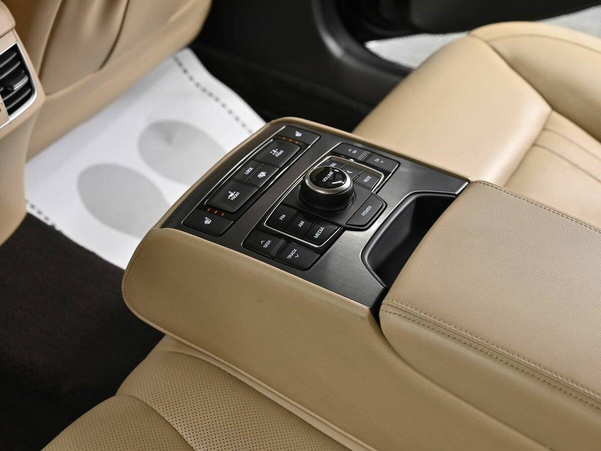 Hyundai Genesis, 2016 Фото №19