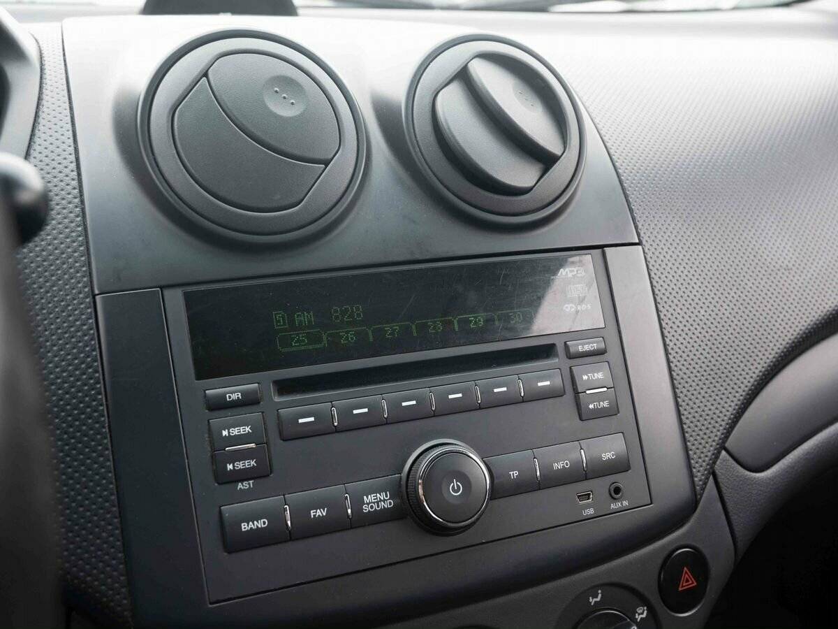 Chevrolet Aveo, 2010 Фото №17