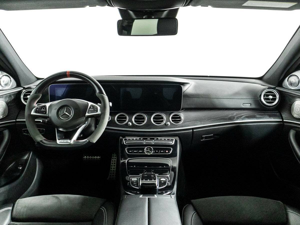 Mercedes-Benz E-Класс 300, 2017 Фото №12