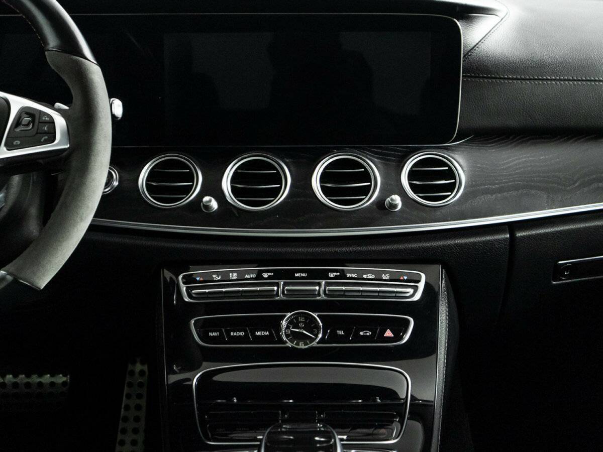 Mercedes-Benz E-Класс 300, 2017 Фото №13