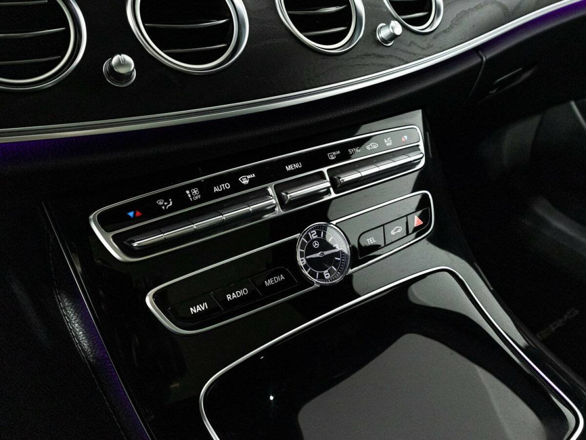 Mercedes-Benz E-Класс 300, 2017 Фото №14