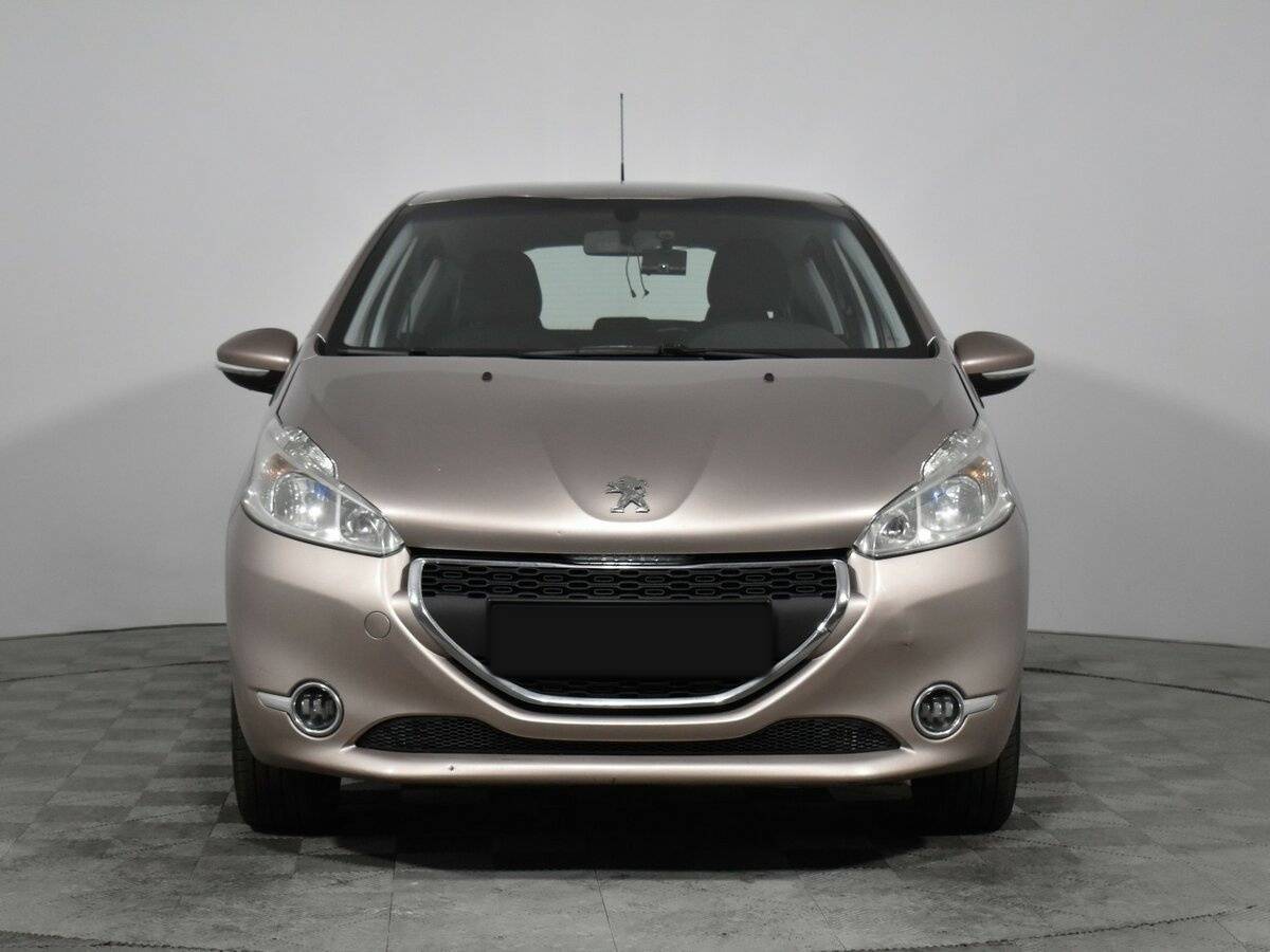 Peugeot 208, 2014 - 130 000 км. | Фото №2
