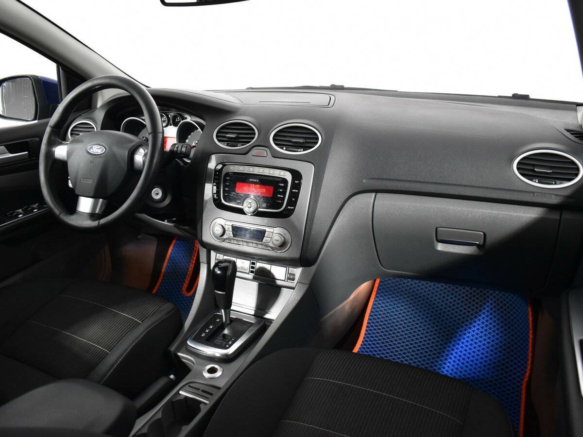 Ford Focus, 2010 Фото №10