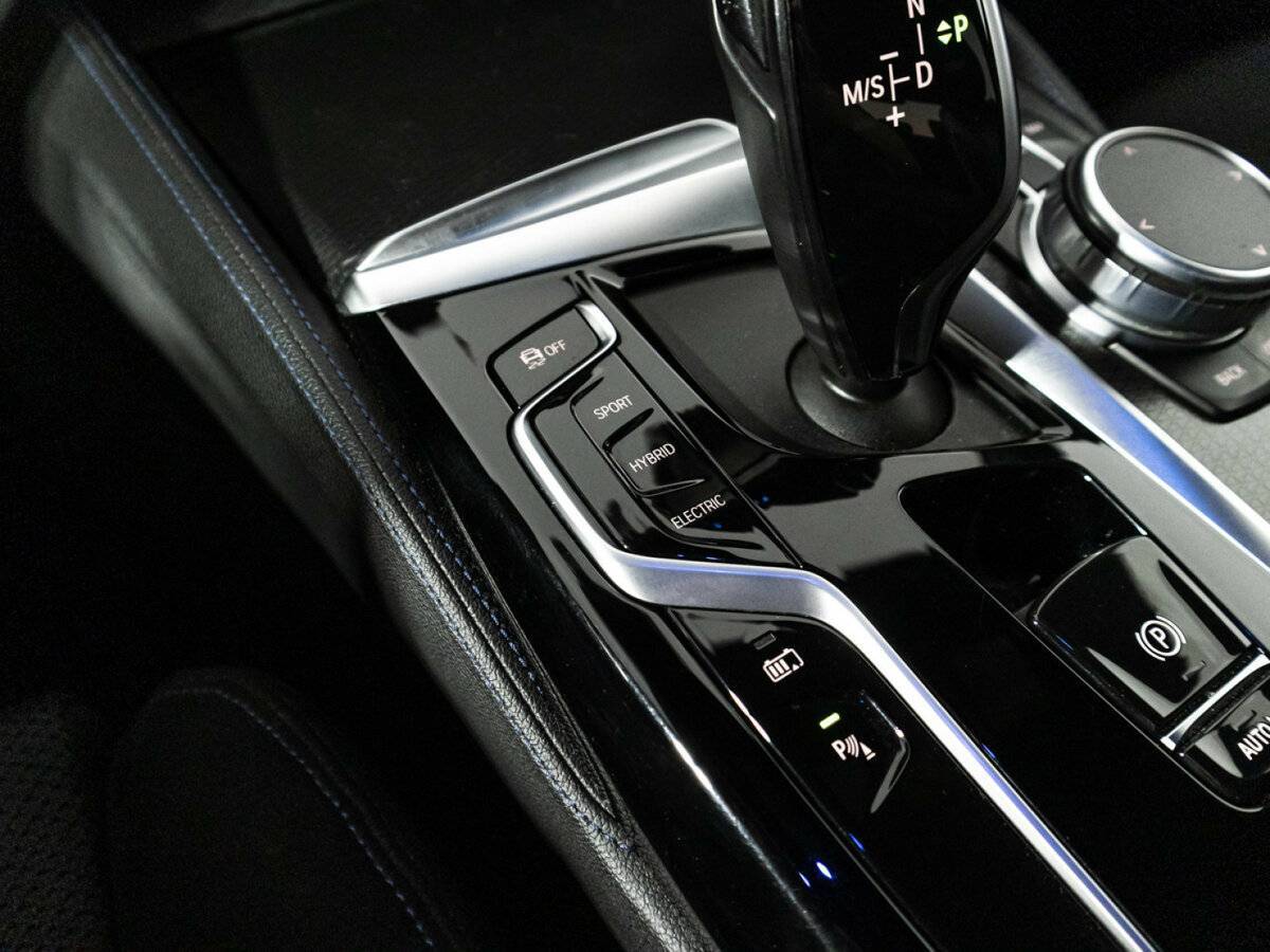 BMW 5 серии 530e, 2020 Фото №22