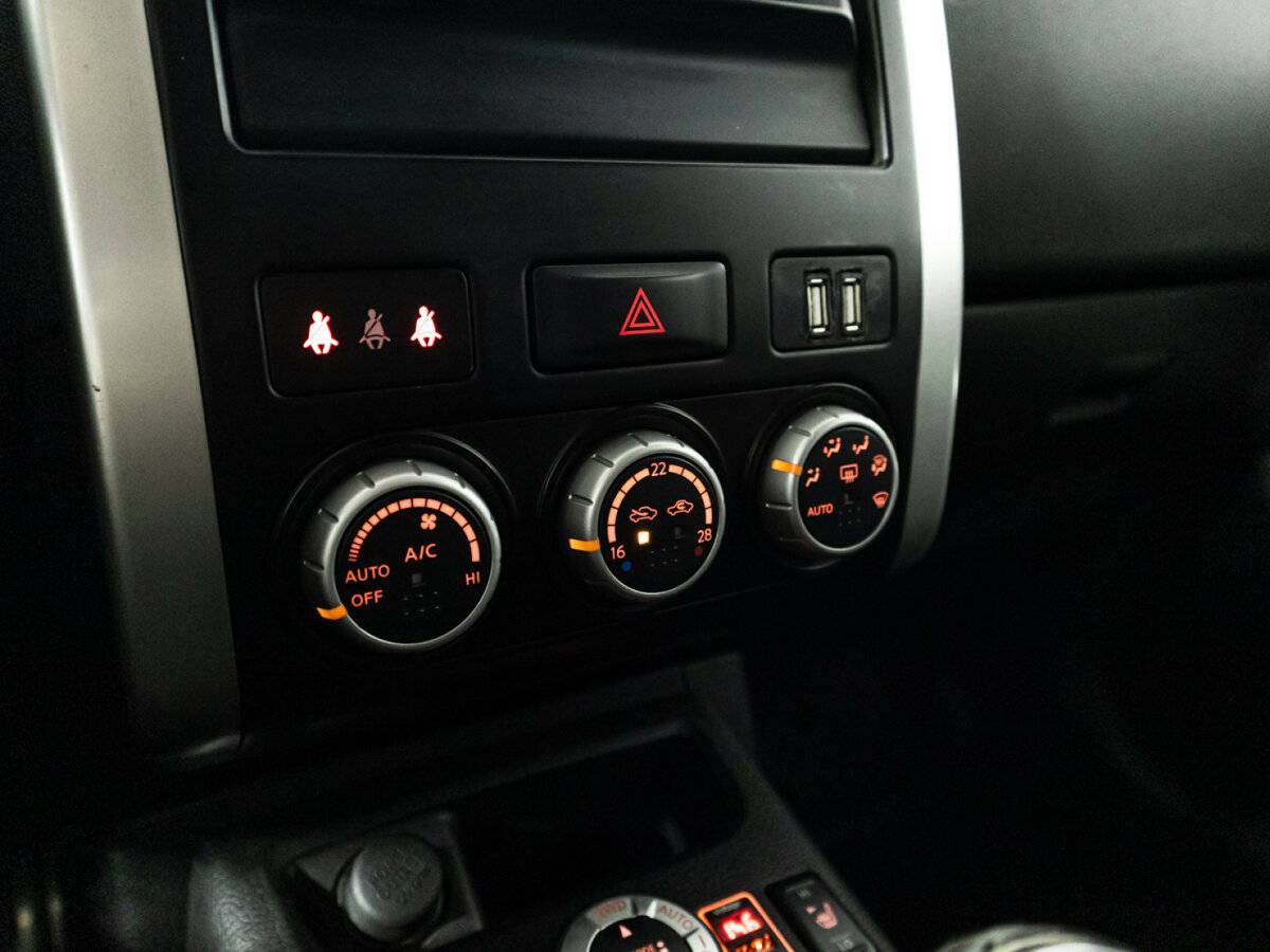 Nissan X-Trail, 2011 Фото №15