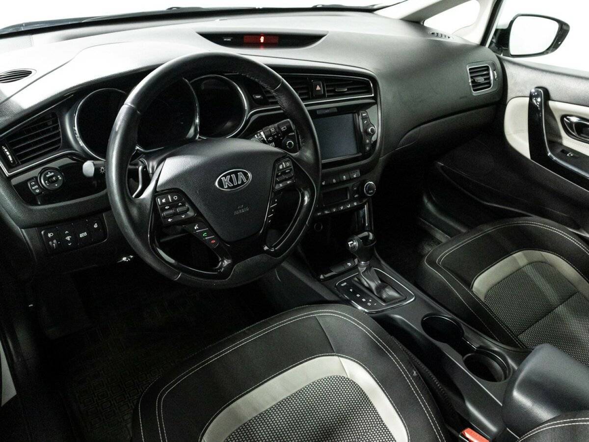 Kia Ceed, 2018 Фото №11