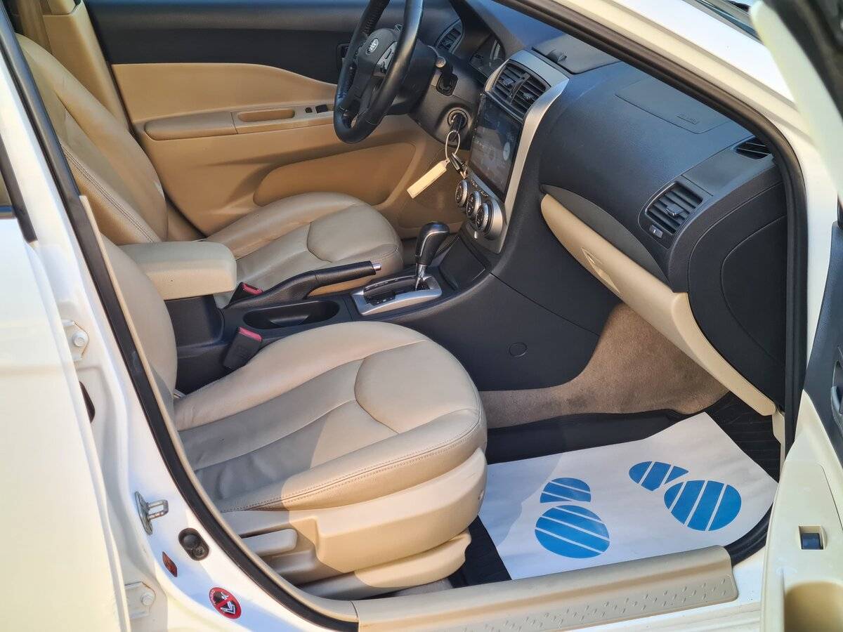 FAW Besturn B50, 2012 Фото №13