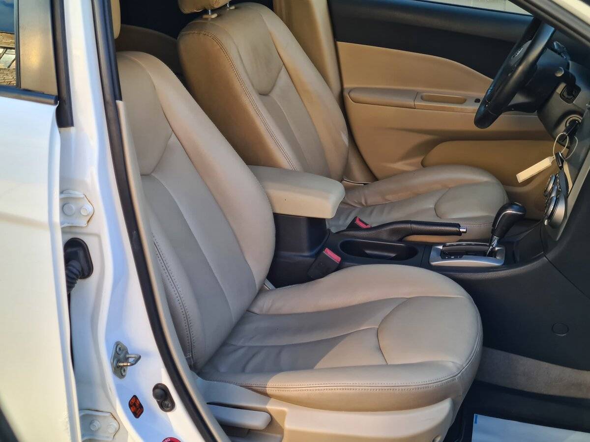 FAW Besturn B50, 2012 Фото №14