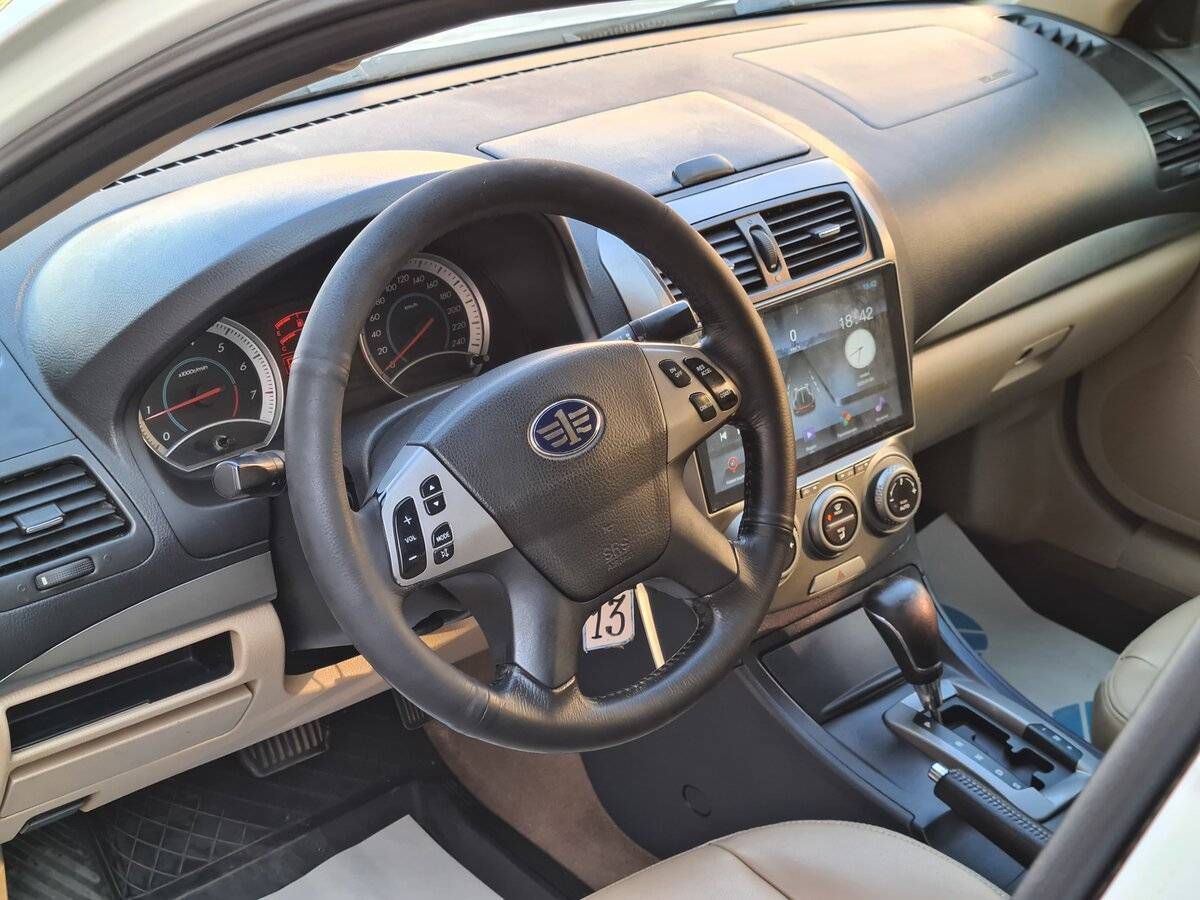 FAW Besturn B50, 2012 Фото №15