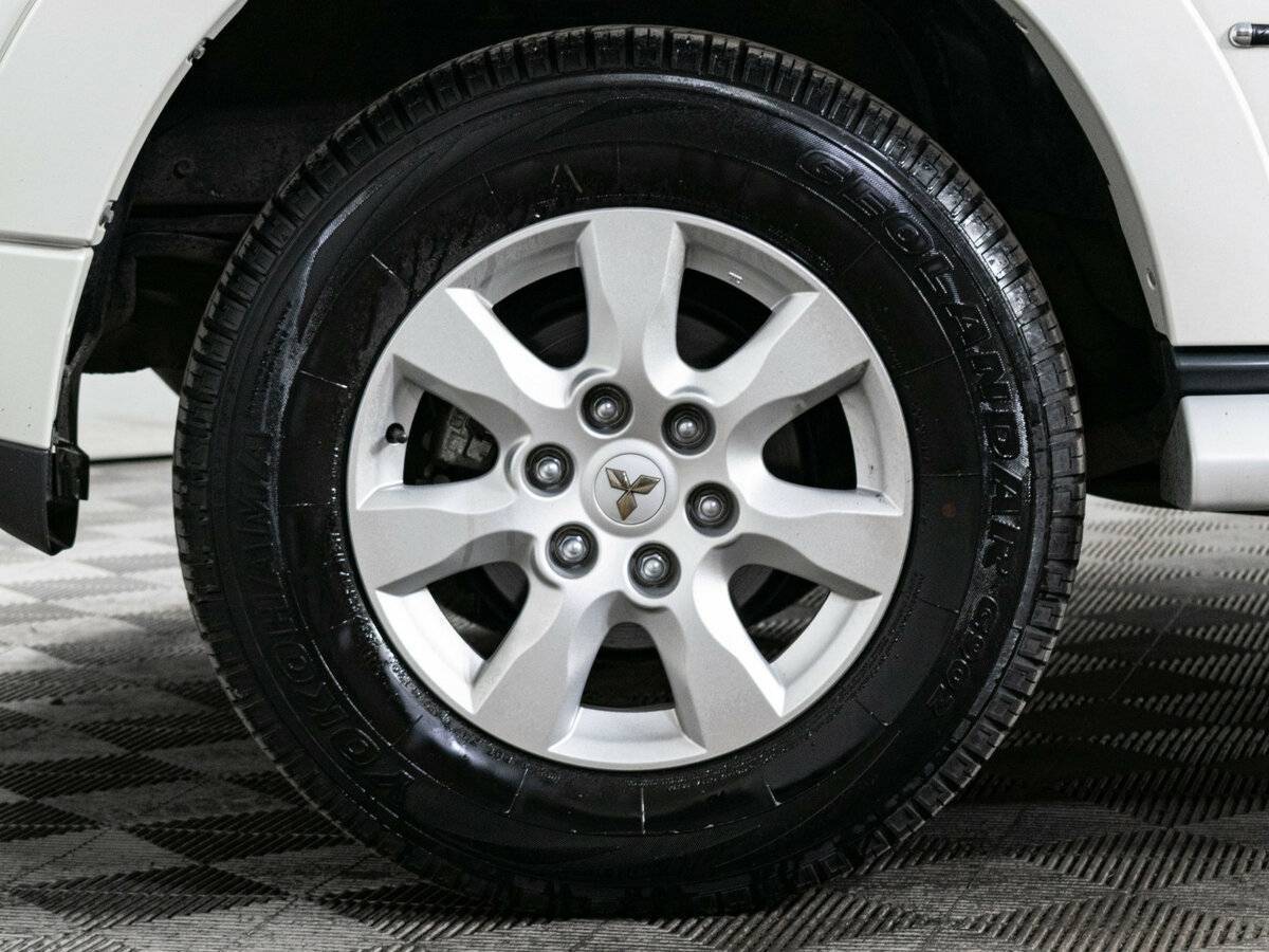 Mitsubishi Pajero, 2021 Фото №17