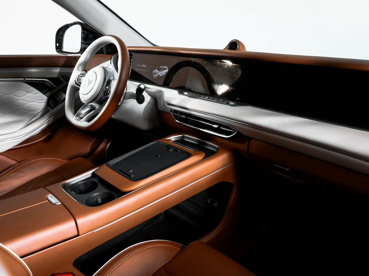 Voyah Free, 2023 - 32 669 км. | Фото №7