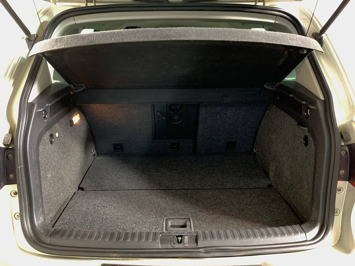 Volkswagen Tiguan, 2011 Фото №19