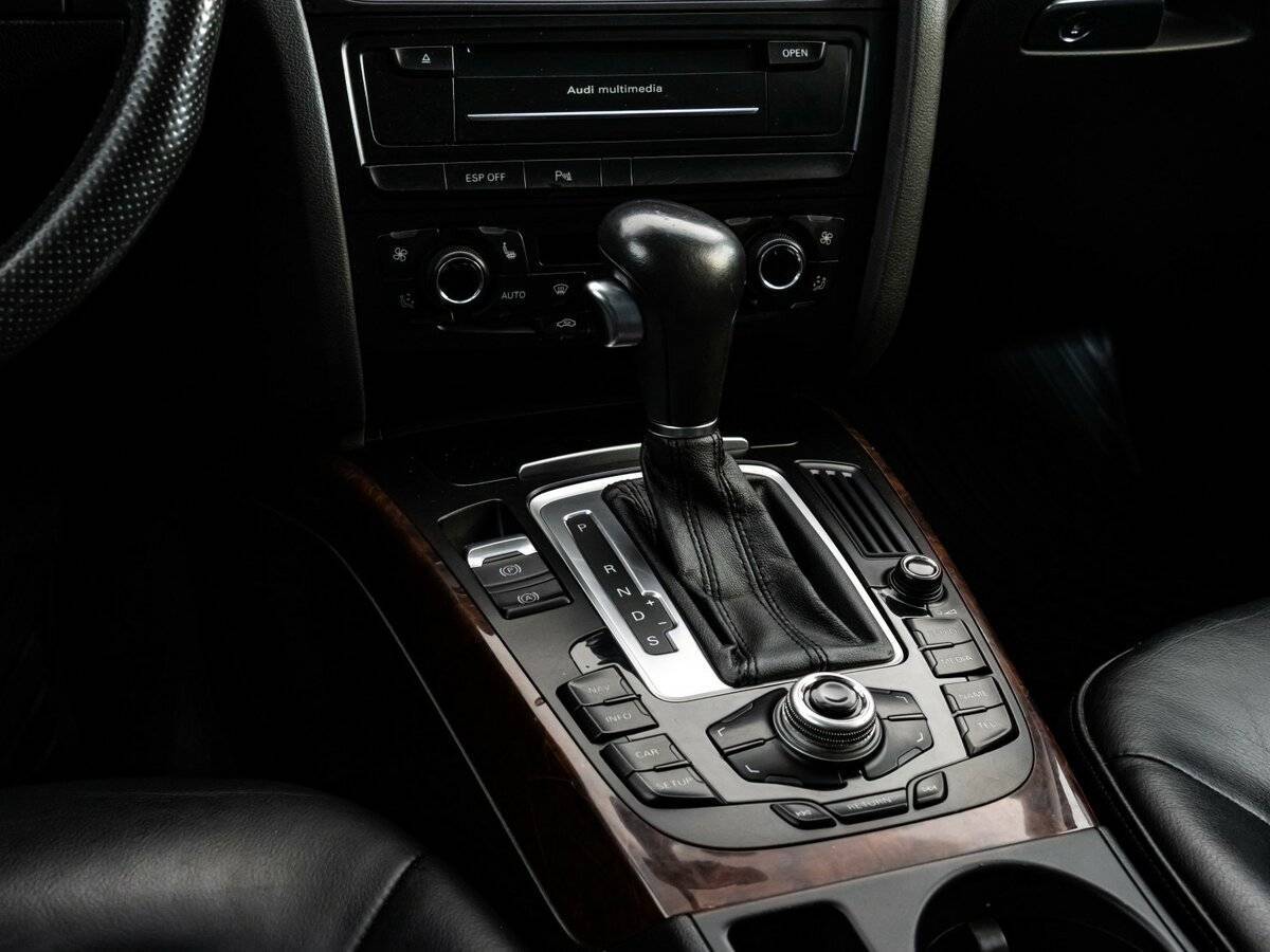 Audi A4, 2010 Фото №15