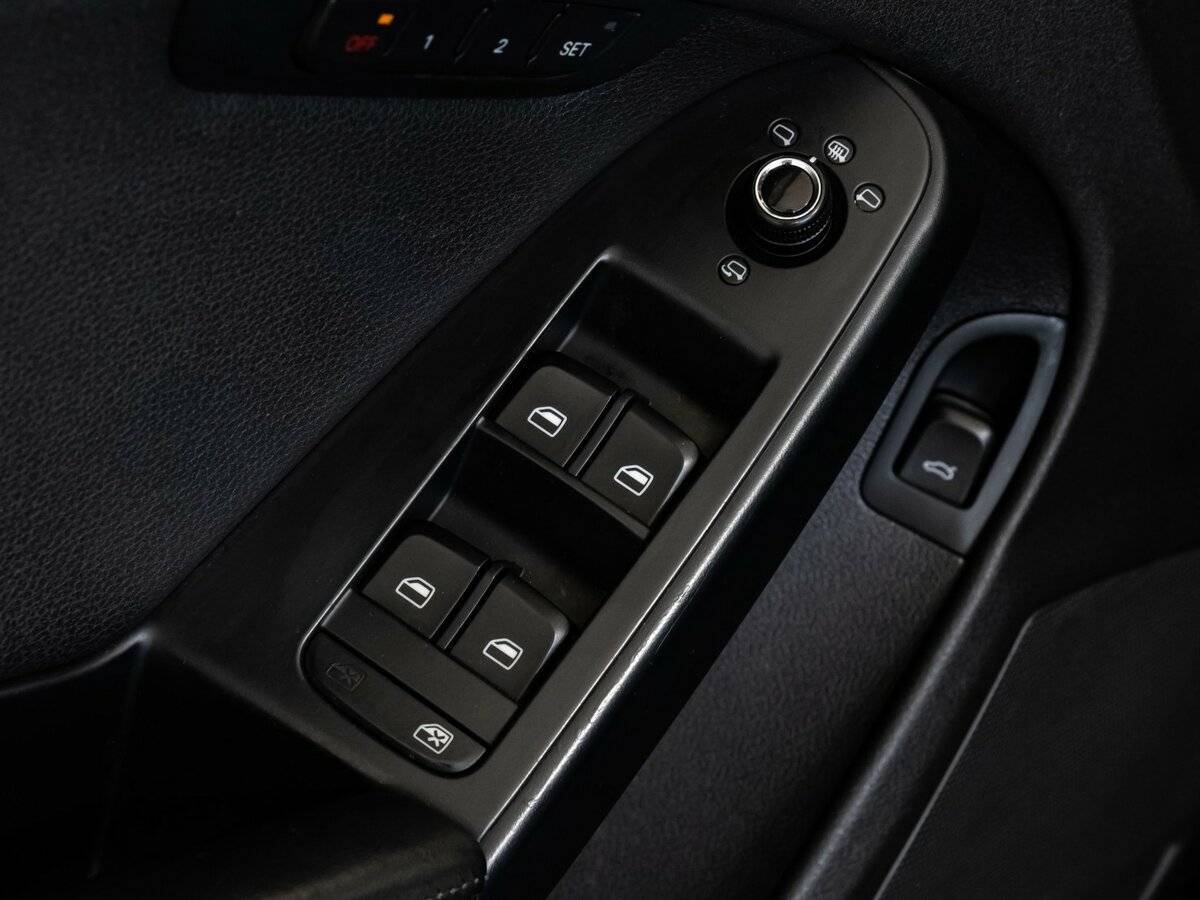 Audi A4, 2010 Фото №18