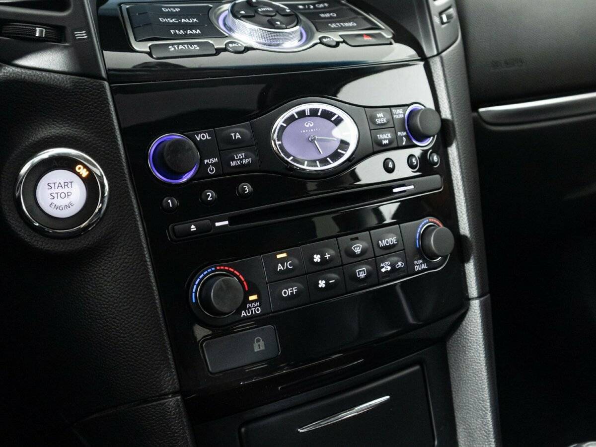 Infiniti QX70, 2016 Фото №22