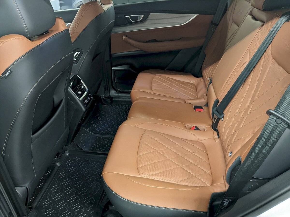 Chery Tiggo 8 Pro e+, 2023 Фото №18