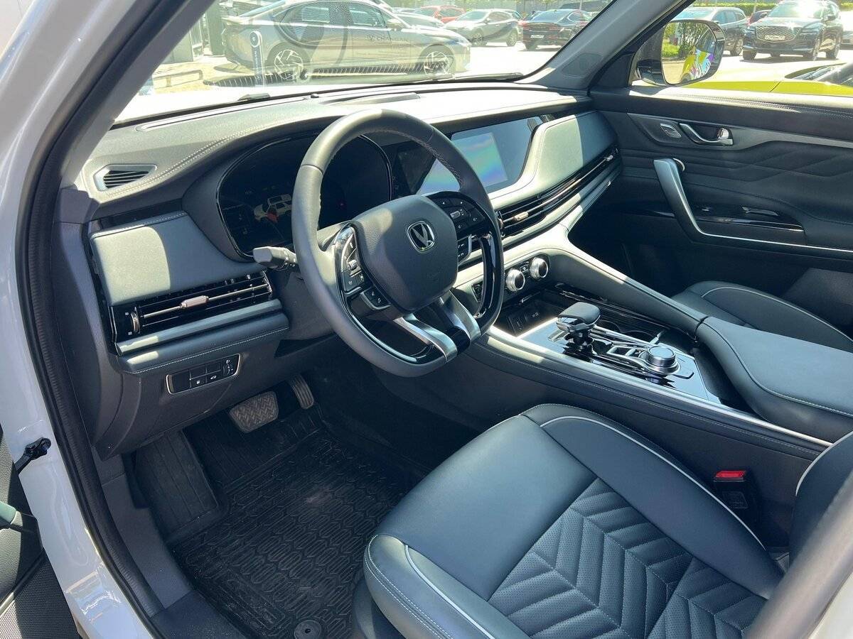Changan CS95, 2023 Фото №6