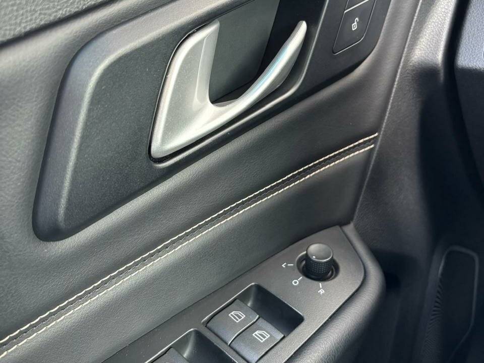 FAW Besturn X40, 2021 Фото №18