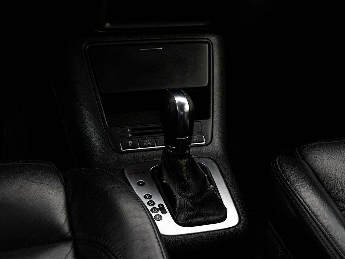 Volkswagen Tiguan, 2010 Фото №12