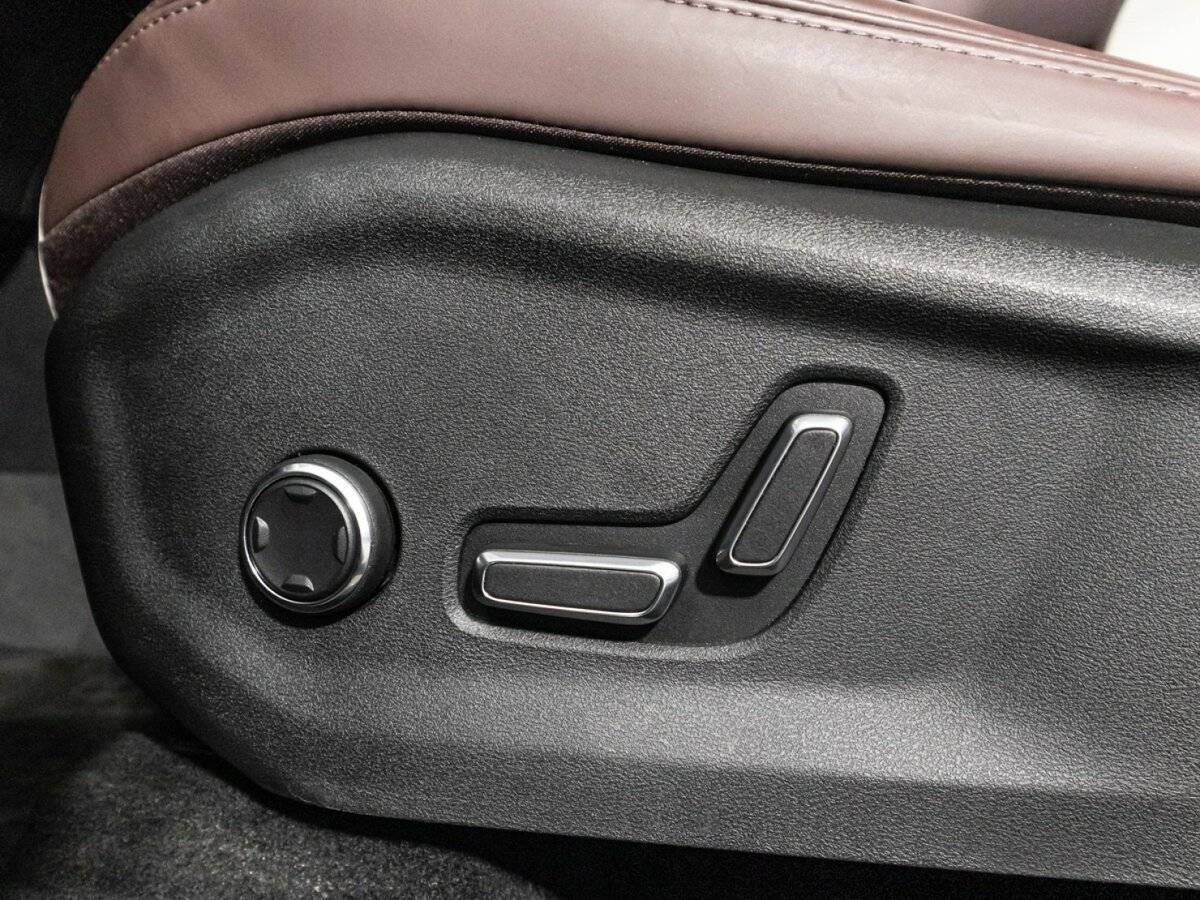 Geely Monjaro, 2023 Фото №18