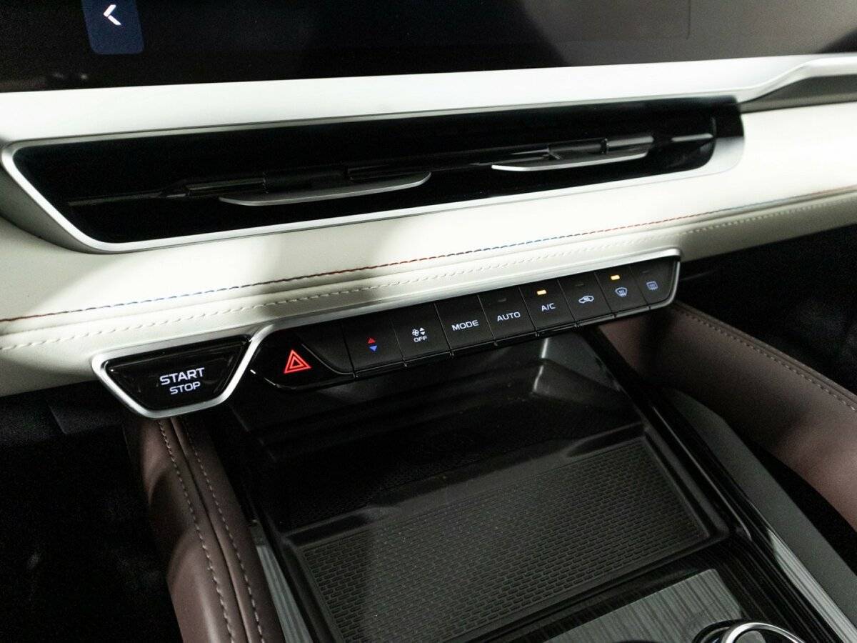 Geely Monjaro, 2023 Фото №21