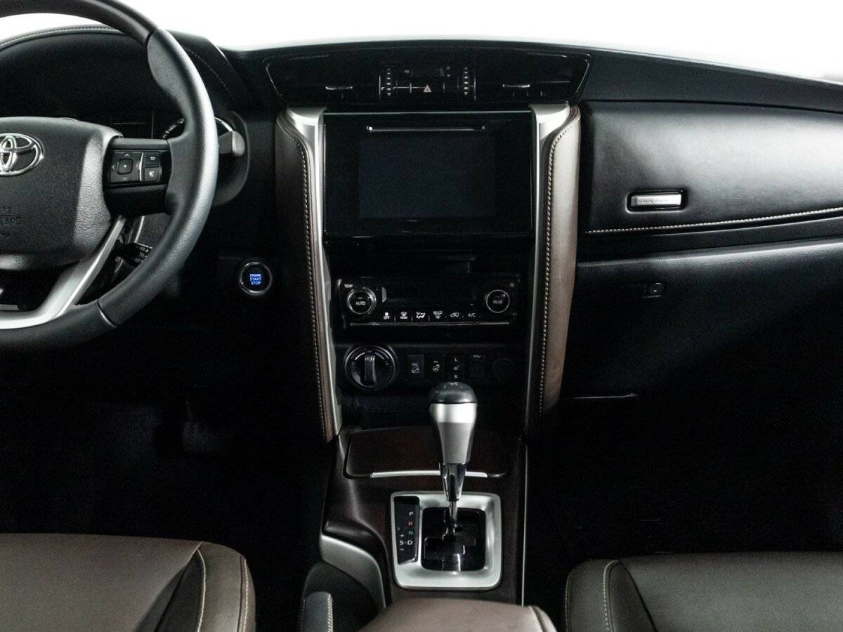 Toyota Fortuner, 2017 Фото №14