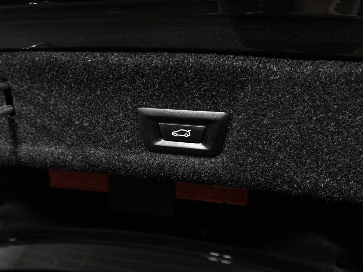 BMW 3 серии 320i xDrive, 2020 Фото №16