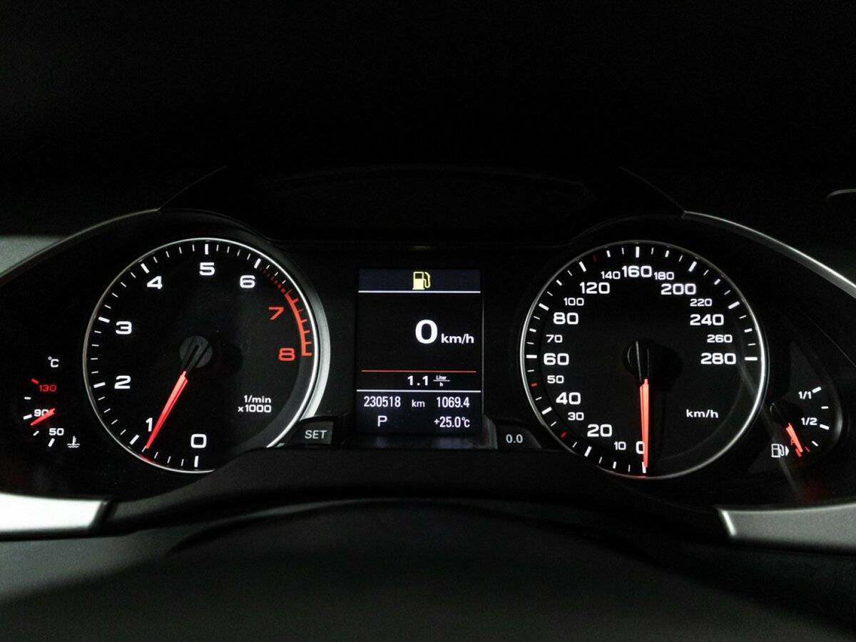 Audi A4, 2011 Фото №12