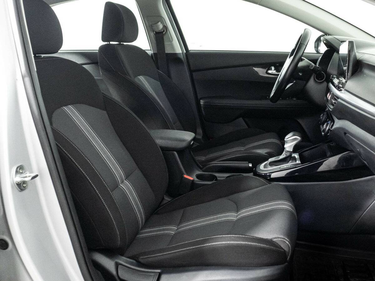 Kia Cerato, 2021 Фото №16