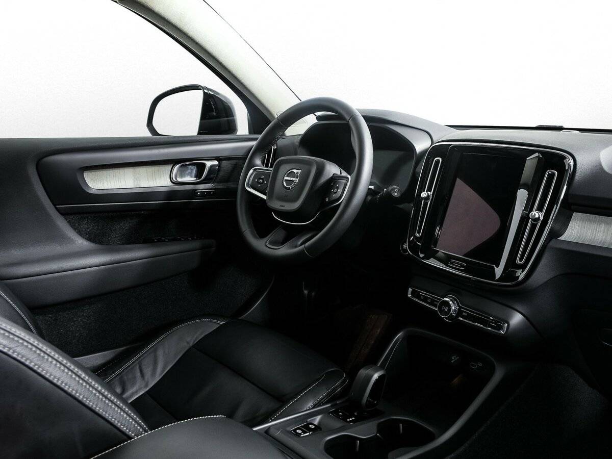 Volvo XC40, 2023 Фото №9