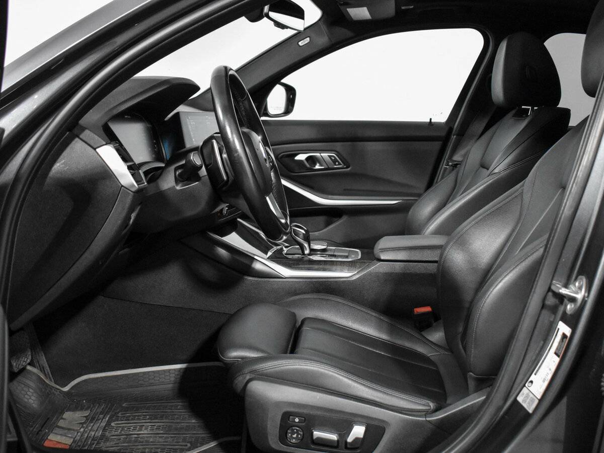 BMW 3 серии 330i, 2019 Фото №9