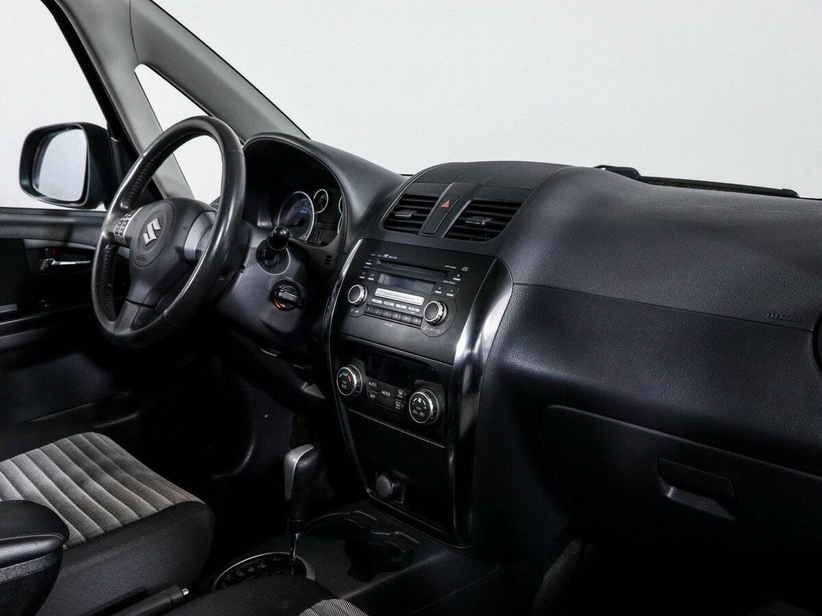 Suzuki SX4, 2010 Фото №9
