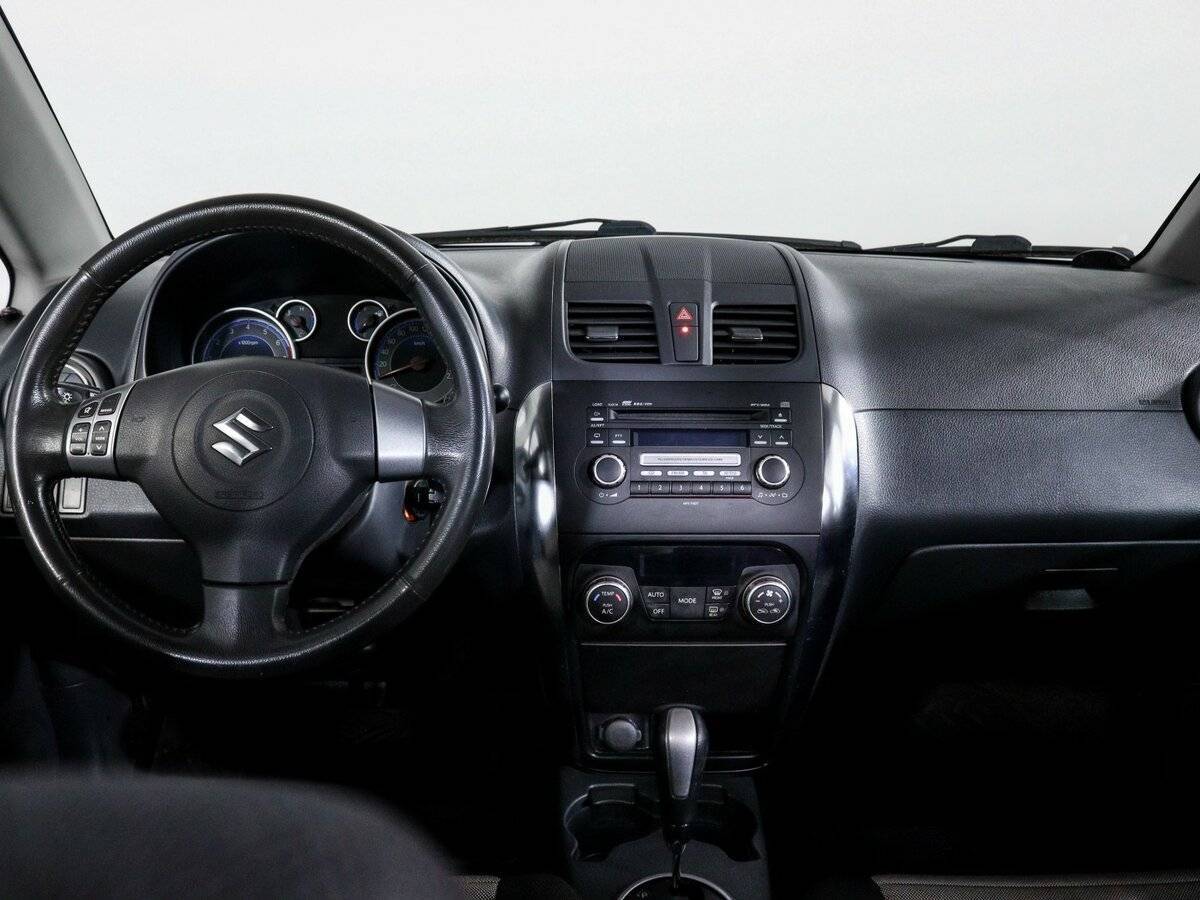 Suzuki SX4, 2010 Фото №12