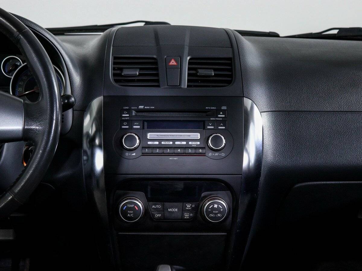 Suzuki SX4, 2010 Фото №13