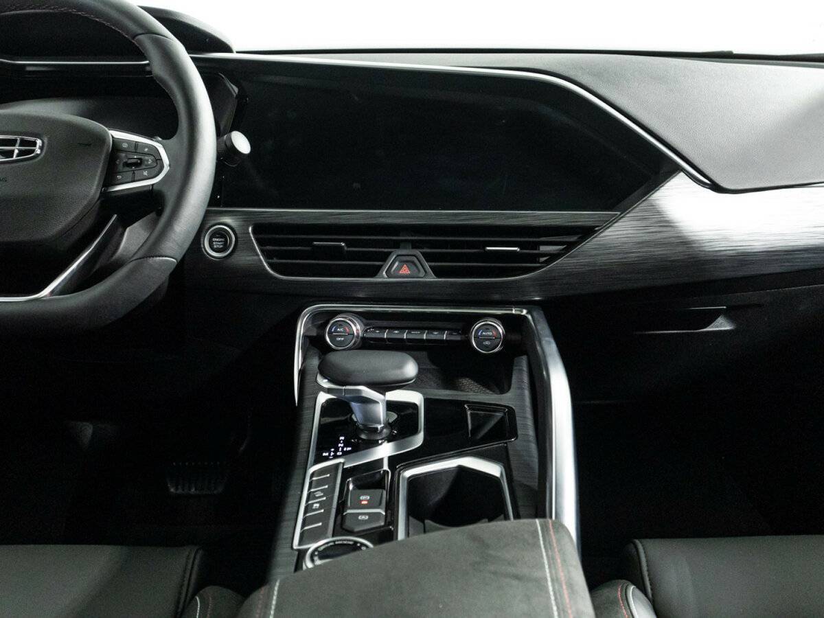 Geely Tugella, 2024 Фото №14