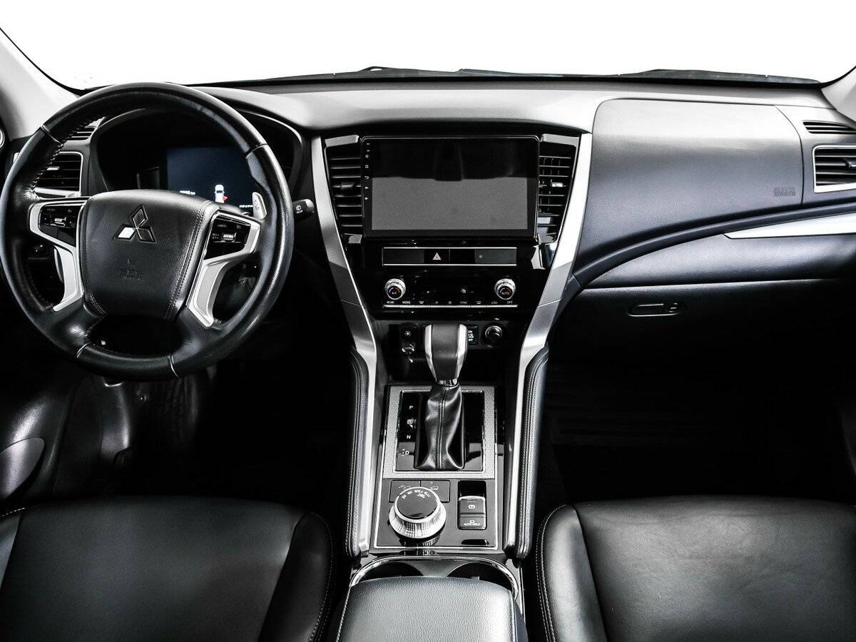 Mitsubishi Pajero Sport, 2020 Фото №11