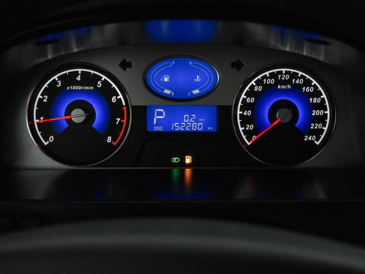 Geely Emgrand EC7, 2013 Фото №17