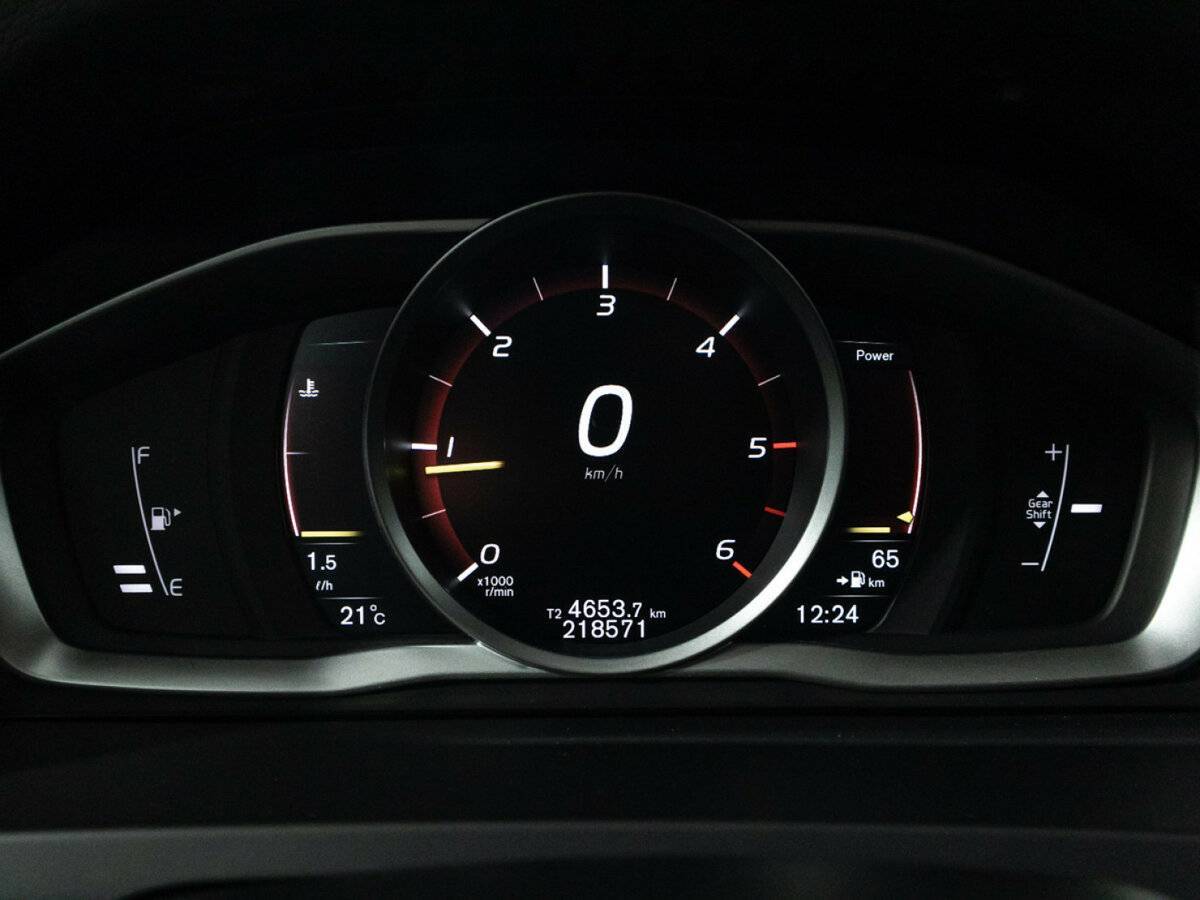 Volvo V60 Cross Country, 2018 Фото №12