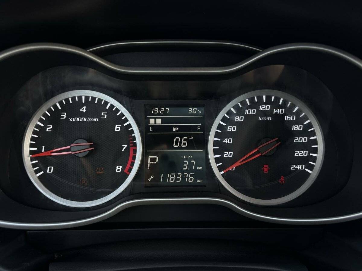 FAW Besturn X40, 2019 Фото №13