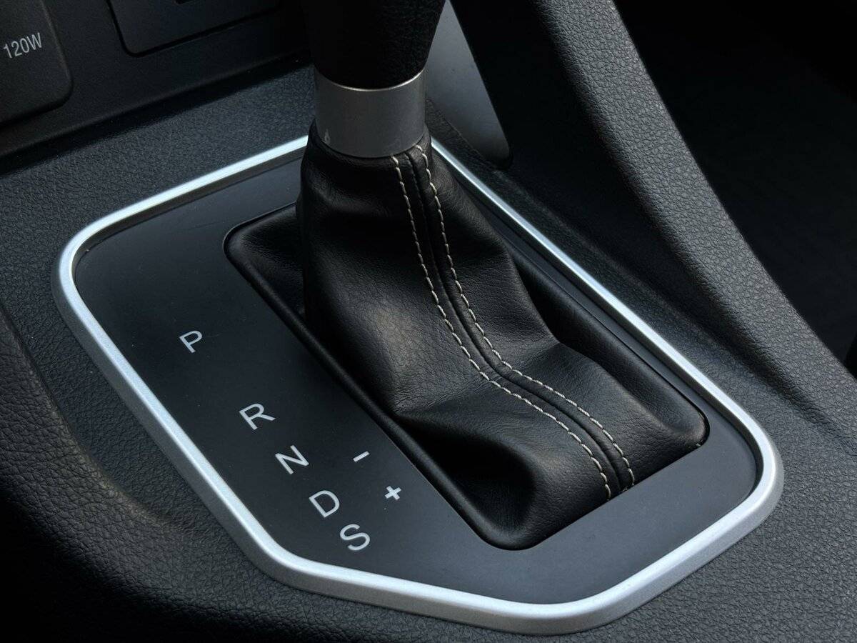 FAW Besturn X40, 2019 Фото №16