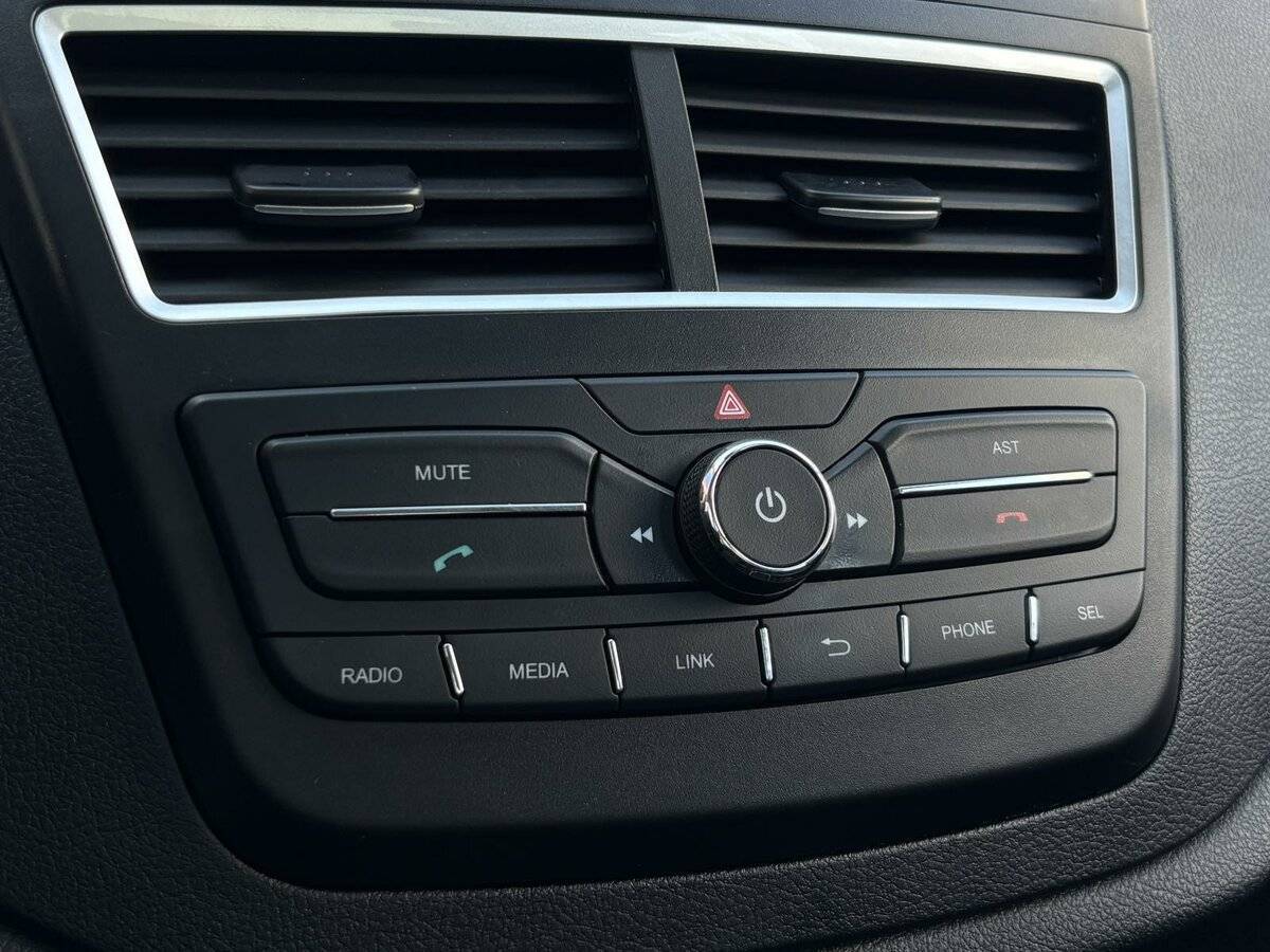 FAW Besturn X40, 2019 Фото №18