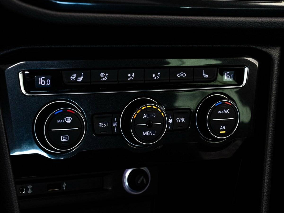 Volkswagen Tiguan, 2017 Фото №14