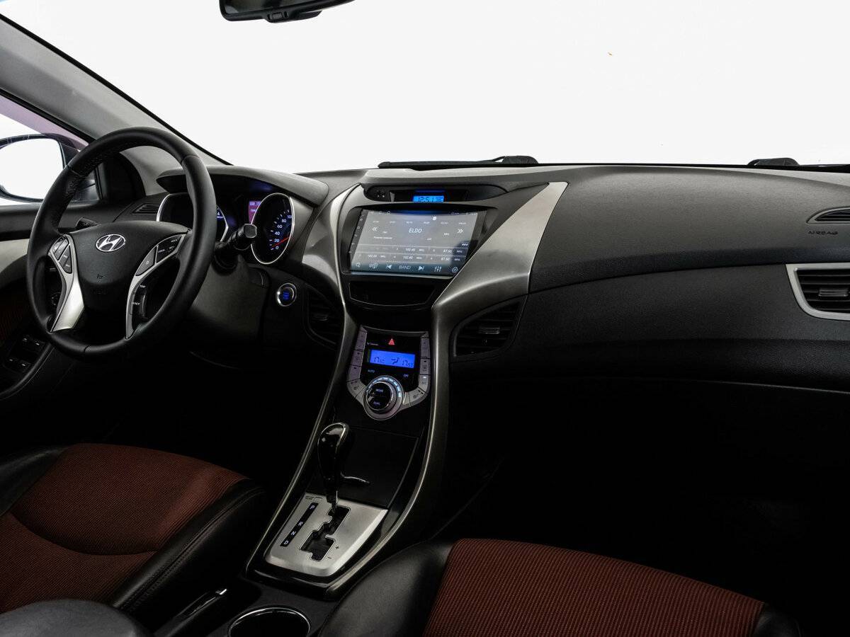 Hyundai Elantra, 2011 - 170 000 км. | Фото №7
