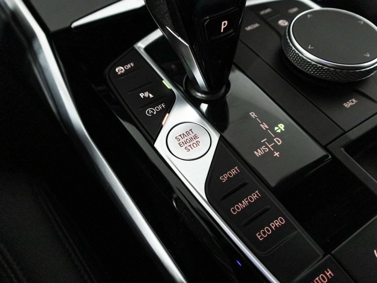 BMW 3 серии 318i, 2020 Фото №19