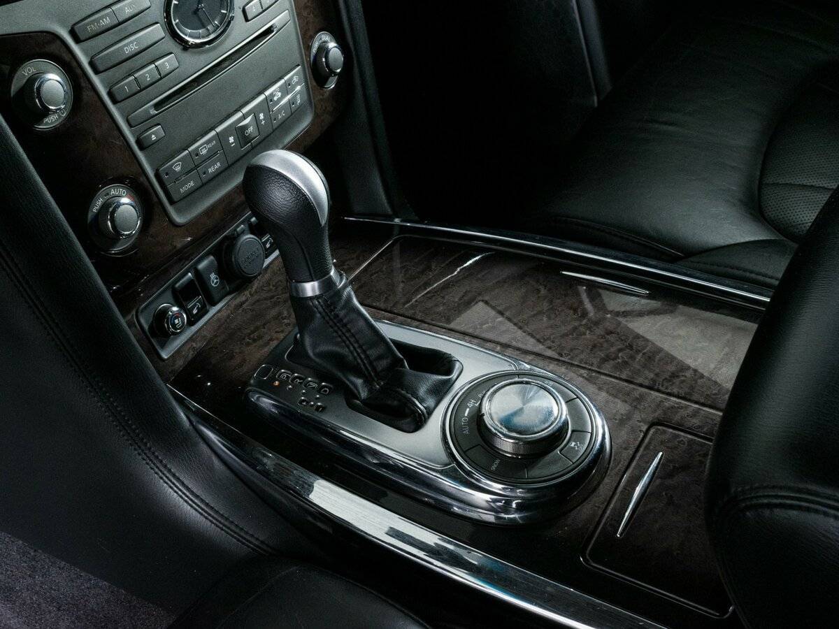 Infiniti QX56, 2012 Фото №19