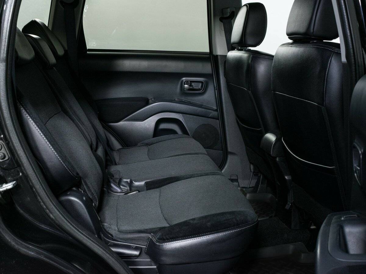 Peugeot 4007, 2011 Фото №12