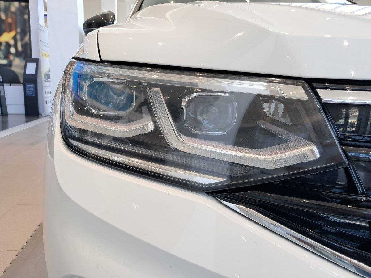 Volkswagen Tiguan, 2021 Фото №17