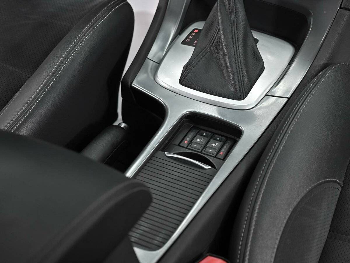 Ford Mondeo, 2010 Фото №11