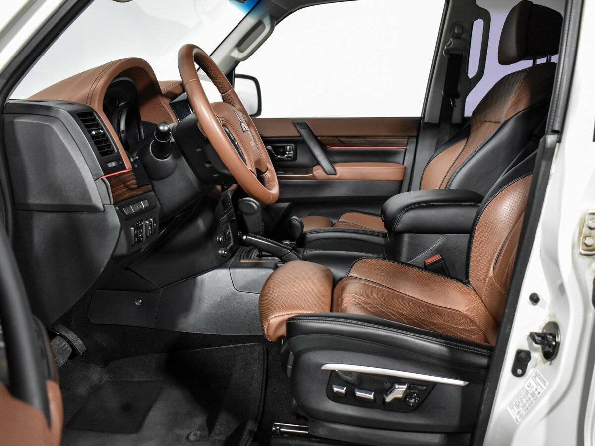 Mitsubishi Pajero, 2022 Фото №10