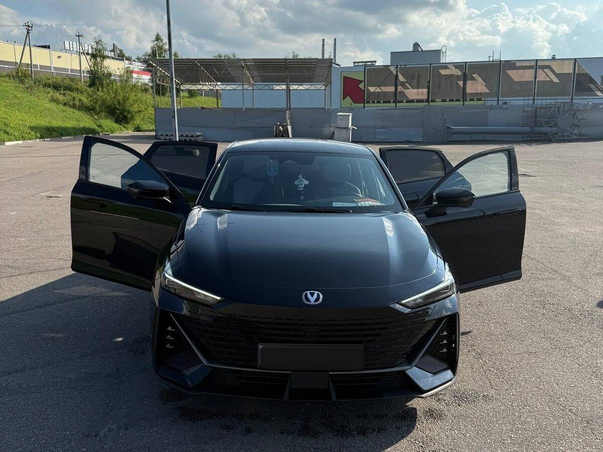 Changan UNI-V, 2023 Фото №10